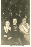 Ruth Paula Ma Christmas 1935  352
