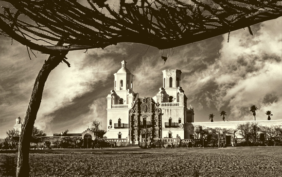 DSC_5612_SanXavierMission2009_jdp_May2024_8x12_sky_b&w